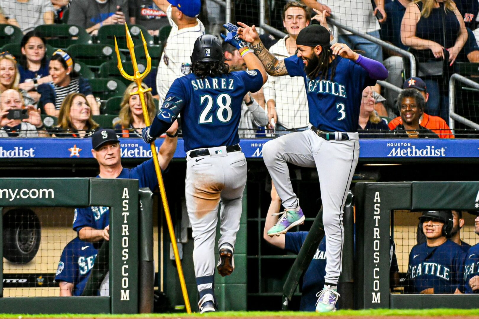 Baseball Mariners Start Big Series in Houston with a Strong Victory