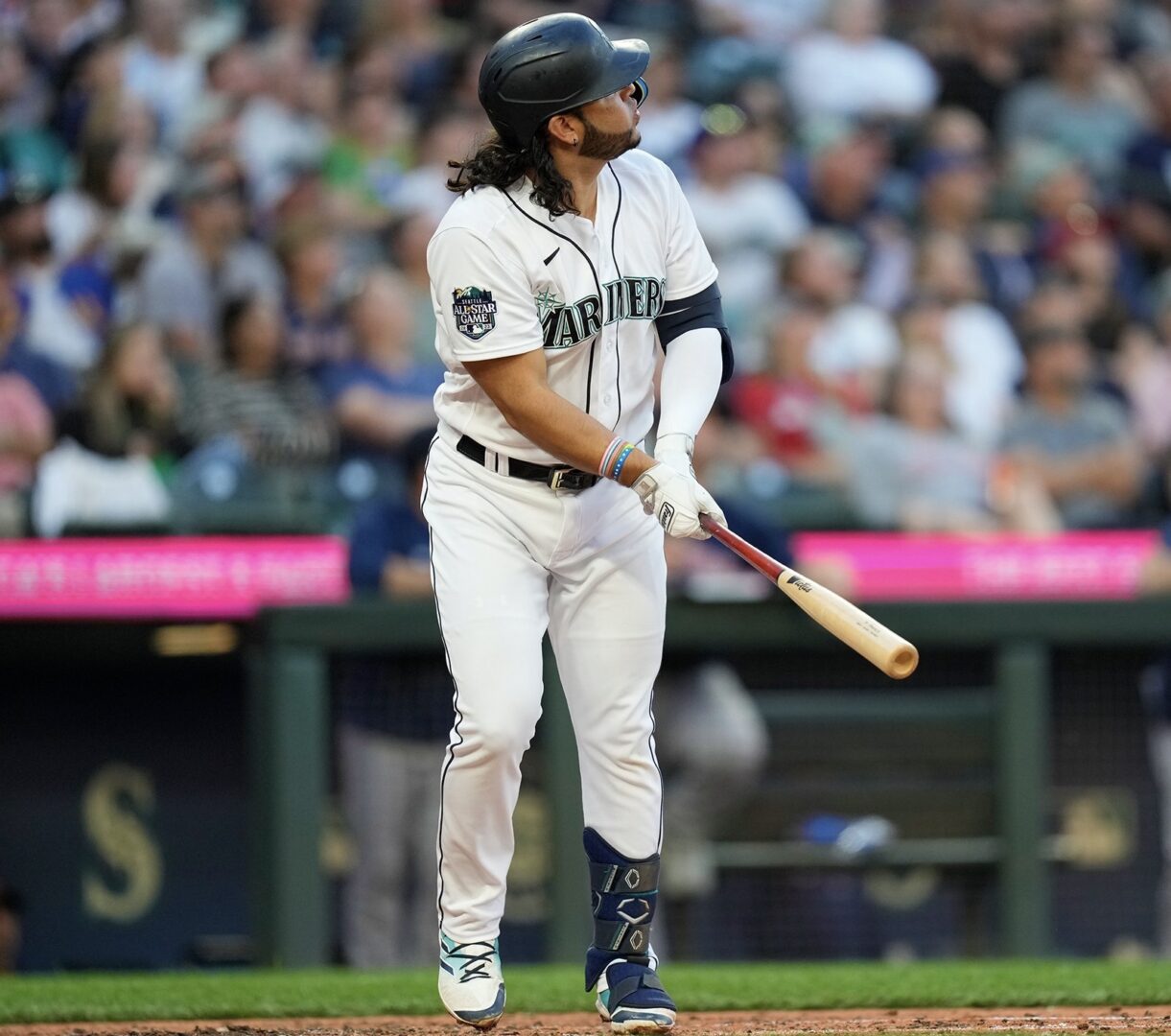 Mariners mostly stand pat at 'fairly uneventful' MLB trade deadline
