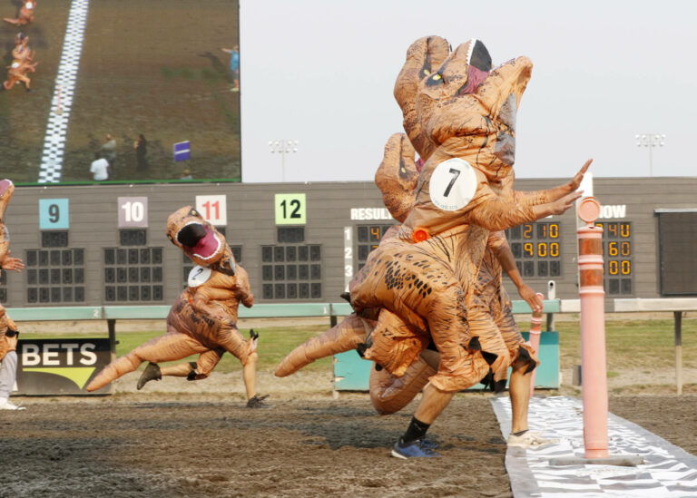 Have you ever seen 'dinosaurs' run races? It just happened in Washington