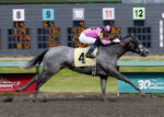 Emerald Downs: Saturday Racing, Attracted rolls in the stretch wins feature in blow out